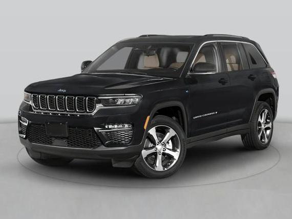 JEEP GRAND CHEROKEE 2023 1C4RJYB64PC649782 image